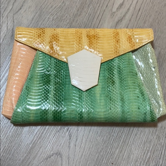 j Renee Handbags - 1980s Vintage J Renee snakeskin Purse
